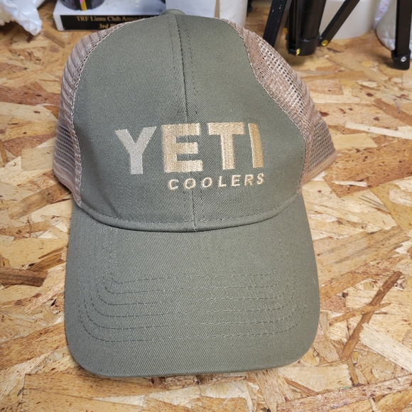 Yeti Coolers Snapback‎ Cap - Picture 1 of 5
